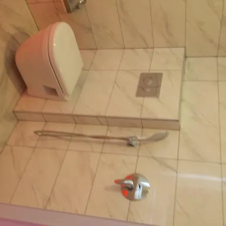 فندق Cekmen كمر